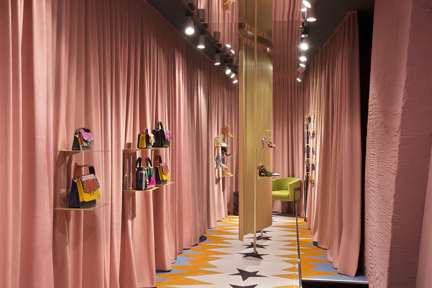 Fashion pop up store livingcorriere for Design milano negozi