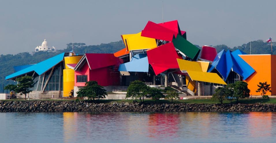 Il Biomuseo di Panama è il primo progetto realizzato dall'architetto canadese Frank Gehry in America Latina.