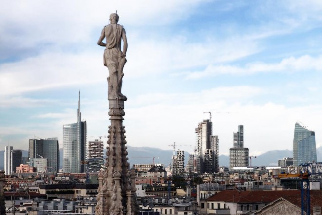 Un secolo di grattacieli a Milano è il sottotitolo della rassegna alla Fondazione Catella aperta al pubblico da venerdì 7 novembre a sabato 6 dicembre 2014. Ingresso libero