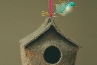 Maisonette. Casa per uccelli in feltro
