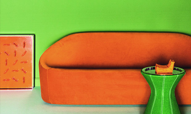 Arancio intenso per il rivestimento in stoffa del divano club