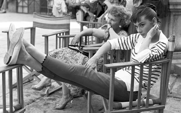 Audrey sul set del film “Guerra e Pace” – 1955. Pierluigi Praturlon © Reporters Associati