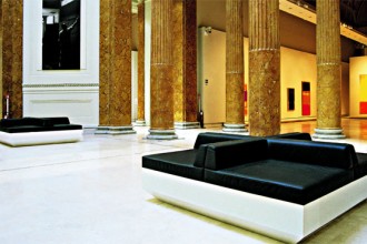 La sala neoclassica del Palazzo delle Esposizioni di Roma