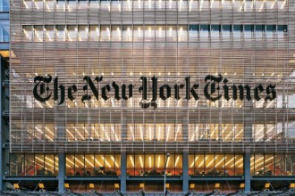 Sulla facciata della torre del New York Times