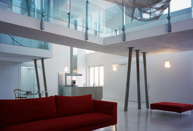 Il loft progettato dallo studio di architettura Attilio Stocchi. In primo piano