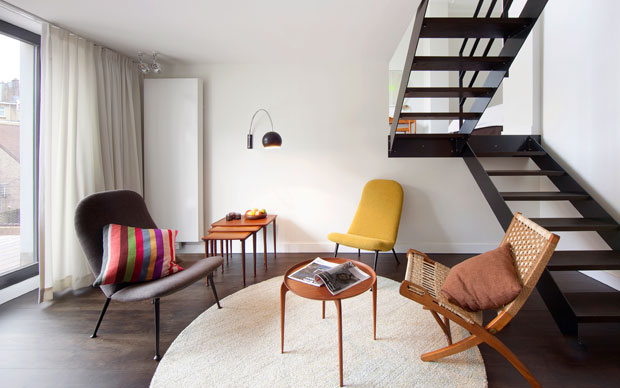Le camere e gli spazi comuni della Tenbosch House presentano un'ampia scelta di pezzi di design scandinavo vintage