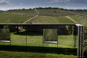 Daniel Buren On the vineyard. Point of View 2001