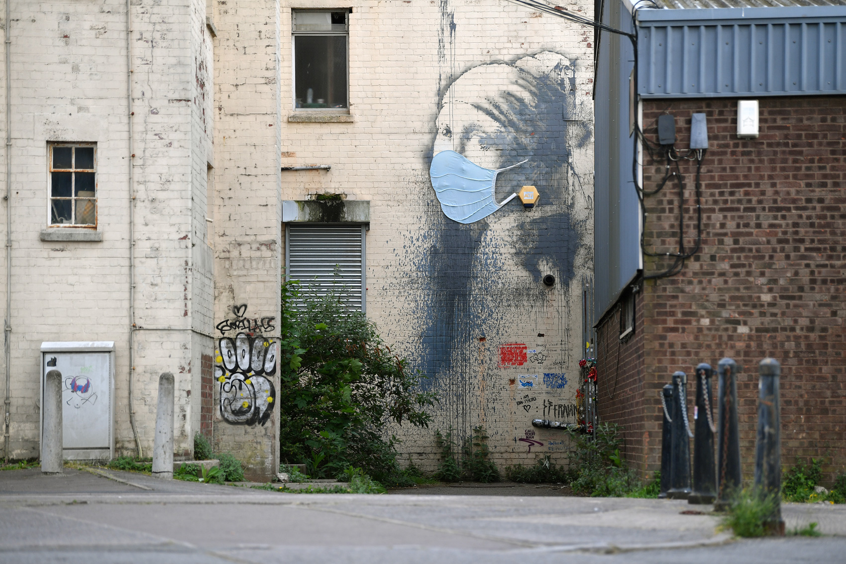 Le opere iconiche di Banksy, lo street artist più famoso al mondo - Foto