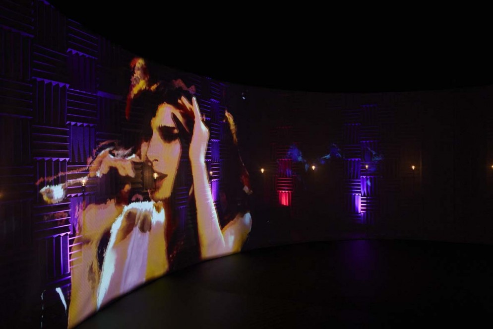 Amy-Winehouse-mostra-Design-Muesum-foto-Ed-Reeve-06