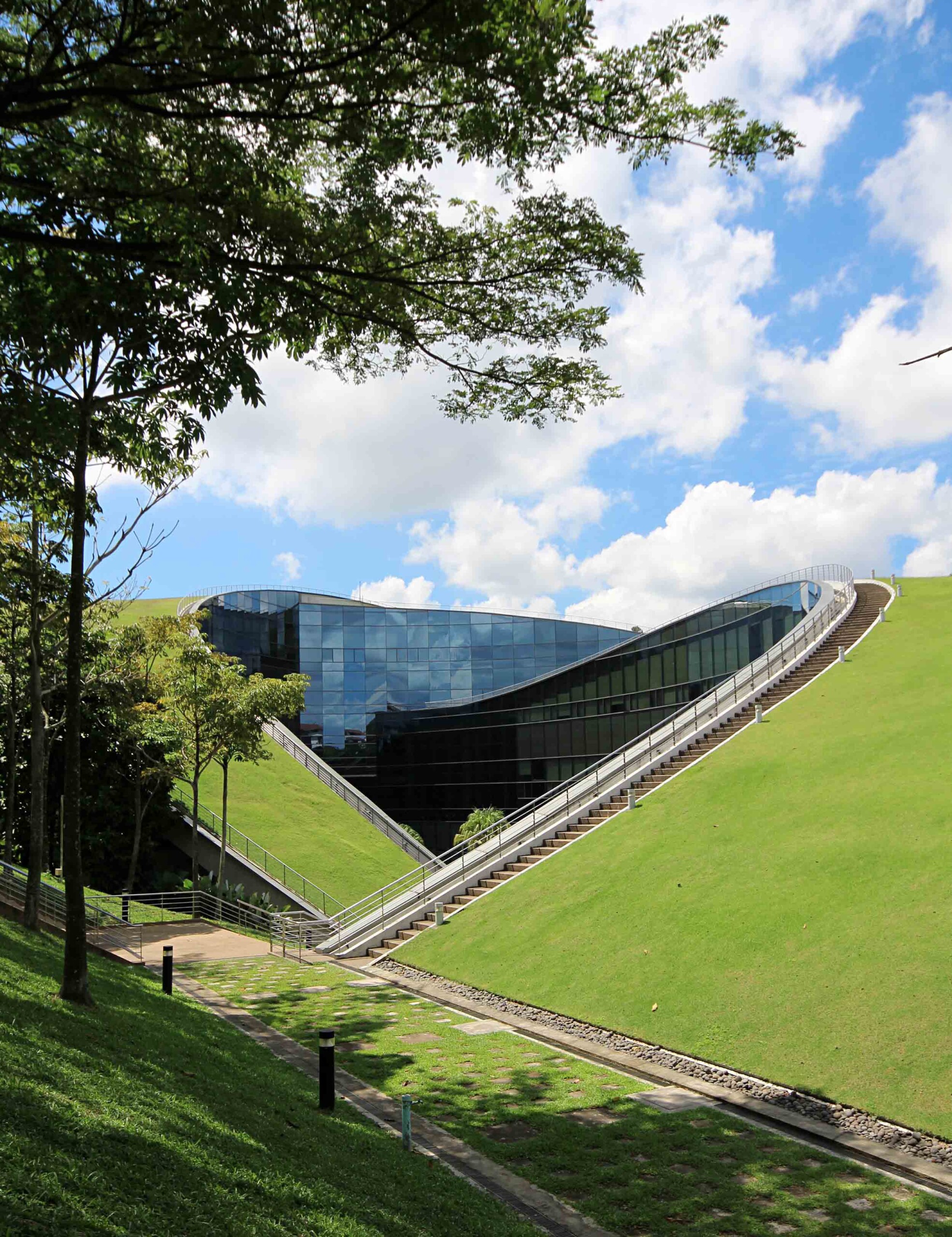 bio architetture green roof Singapore Art School
