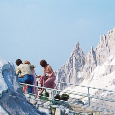 Italia in Miniatura, l’insolito parco tematico visto dalla lente di Luigi Ghirri