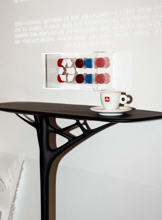 Il progetto circolare di Kartell e illycaffè ha la firma di Philippe Starck