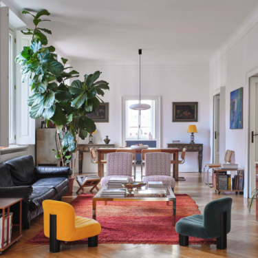Stile classico e atmosfera familiare per un appartamento di 160 mq a Milano